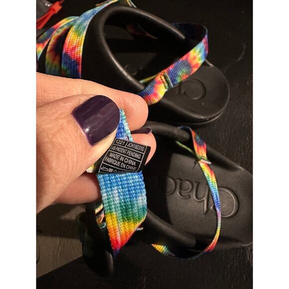 NEW Chacos Chillos Sport Big Kids Dark Tie Dye Sandals, Sz 2, Unisex (C107) - Picture 7 of 9